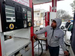 عرضه بنزین در ۳۷ جایگاه اردبیل/مشکل سوخت به تدریج حل می‌شود