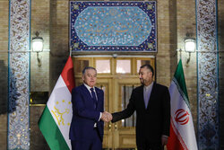 Emir Abdullahiyan, Tacik mevkidaşı Muhriddin ile görüştü