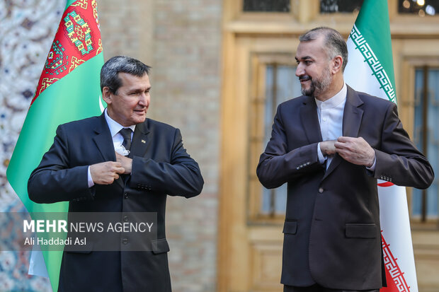 رشید مردوف وزیر امور خارجه ترکمنستان  با حسین امیرعبداللهیان وزیر امور خارجه ایران دیدار می کنند