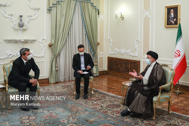 رشید مردوف وزیر امور خارجه ترکمنستان با  سید ابراهیم رئیسی رئیس جمهور ایران دیدار و گفتگو کرد