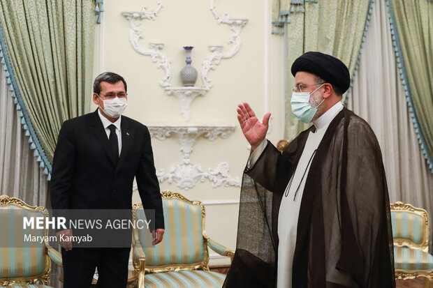 رشید مردوف وزیر امور خارجه ترکمنستان با  سید ابراهیم رئیسی رئیس جمهور ایران دیدار کرد