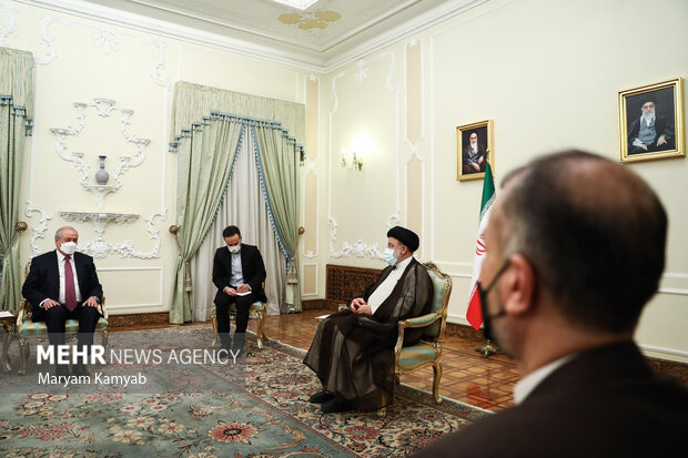 عبدالعزیز کامل اف وزیر امور خارجه ازبکستان با  سید ابراهیم رئیسی رئیس جمهور ایران دیدار  و گفتگو کرد
