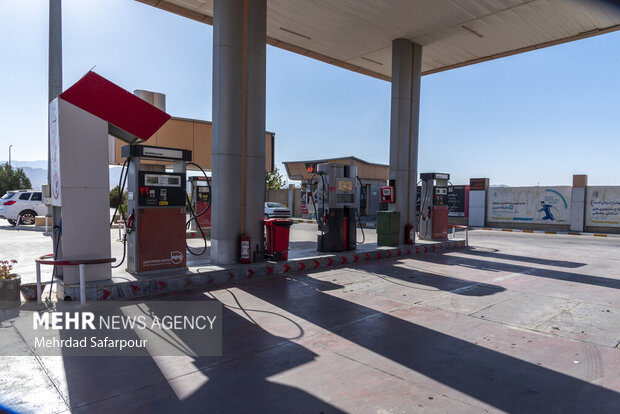 وضعیت پمپ های بنزین بعد از اختلال در توزیع سوخت - شهرکرد