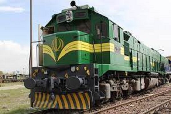 راه آهن فارس آماده حمل و نقل ۵ میلیون تنی است 