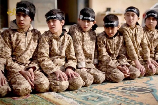 Aileleri IŞİD'li olan 38 Azeri çocuk Irak'tan Azerbaycan'a iade edildi