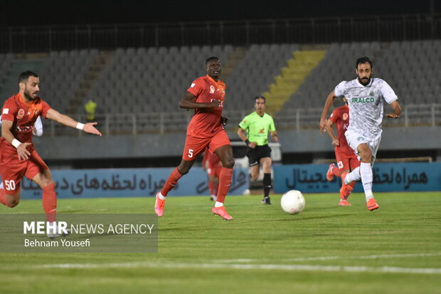 Aluminum Arak stuns Foolad in IPL
