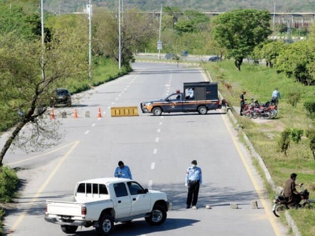 پاکستان میں ٹی ایل پی مارچ سے نمٹنے کے لیے راولپنڈی مری روڈ دوسرے روز بھی بند