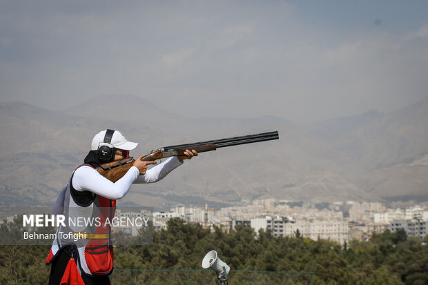 Clay pigeon shooting competition in Tehran
