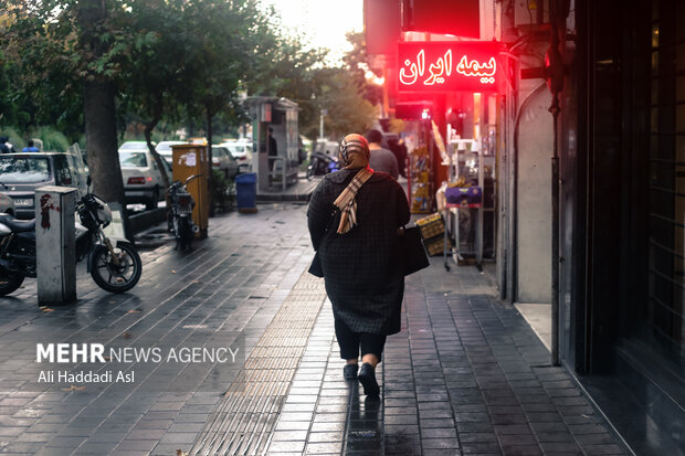 Tahran'da sonbaharın ilk yağmuru 