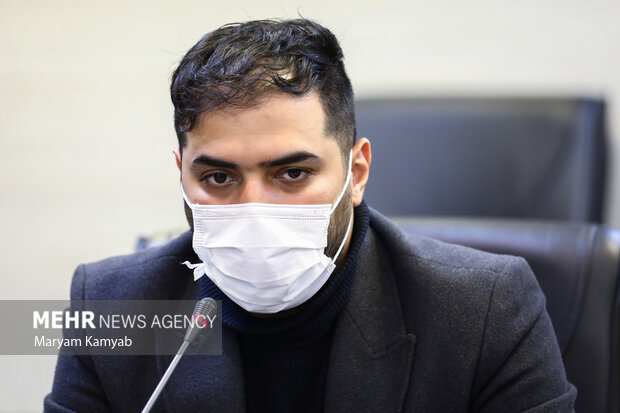 طائب مسئول روابط عمومی جشنواره نوجوانیم در نشست هفته ملی کودک و نوجوان در خبرگزاری مهر حضور دارد