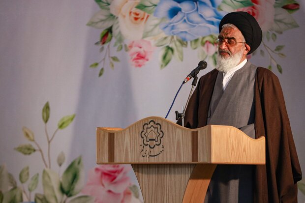 ورود حضرت معصومه (س) به قم سبب تاریخ‌سازی و تمدن شهر قم شد