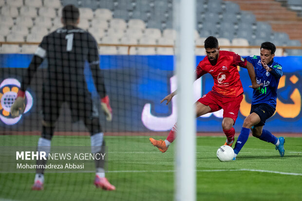 Esteghlal 1-0 Tractor: IPL