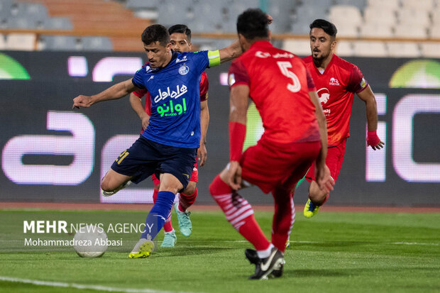 Esteghlal 1-0 Tractor: IPL