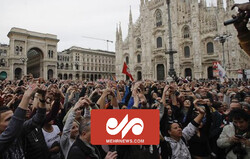 اعتراض هزاران نفر به گذرنامه کرونا در ایتالیا