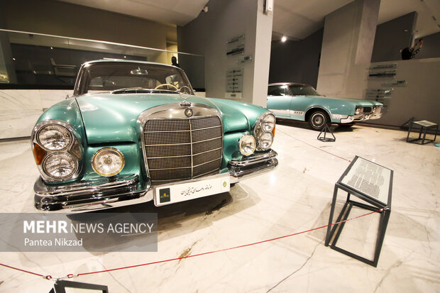 اتومبیل های نفیسی در موزه خودروهای قدیمی ایران به نمایش درآمده است