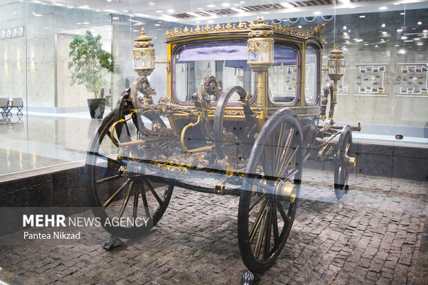 کالسکه ناصرالدین شاه نیز در موزه خودروهای قدیمی ایران به نمایش درآمده است
