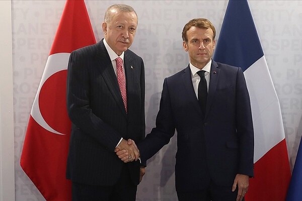 Erdoğan Macron ile görüştü