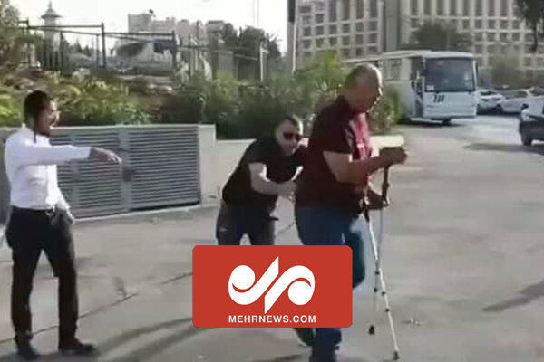 حمله ناجوانمردانه یک شهرک نشین صهیونیستی به یک فعال فلسطینی