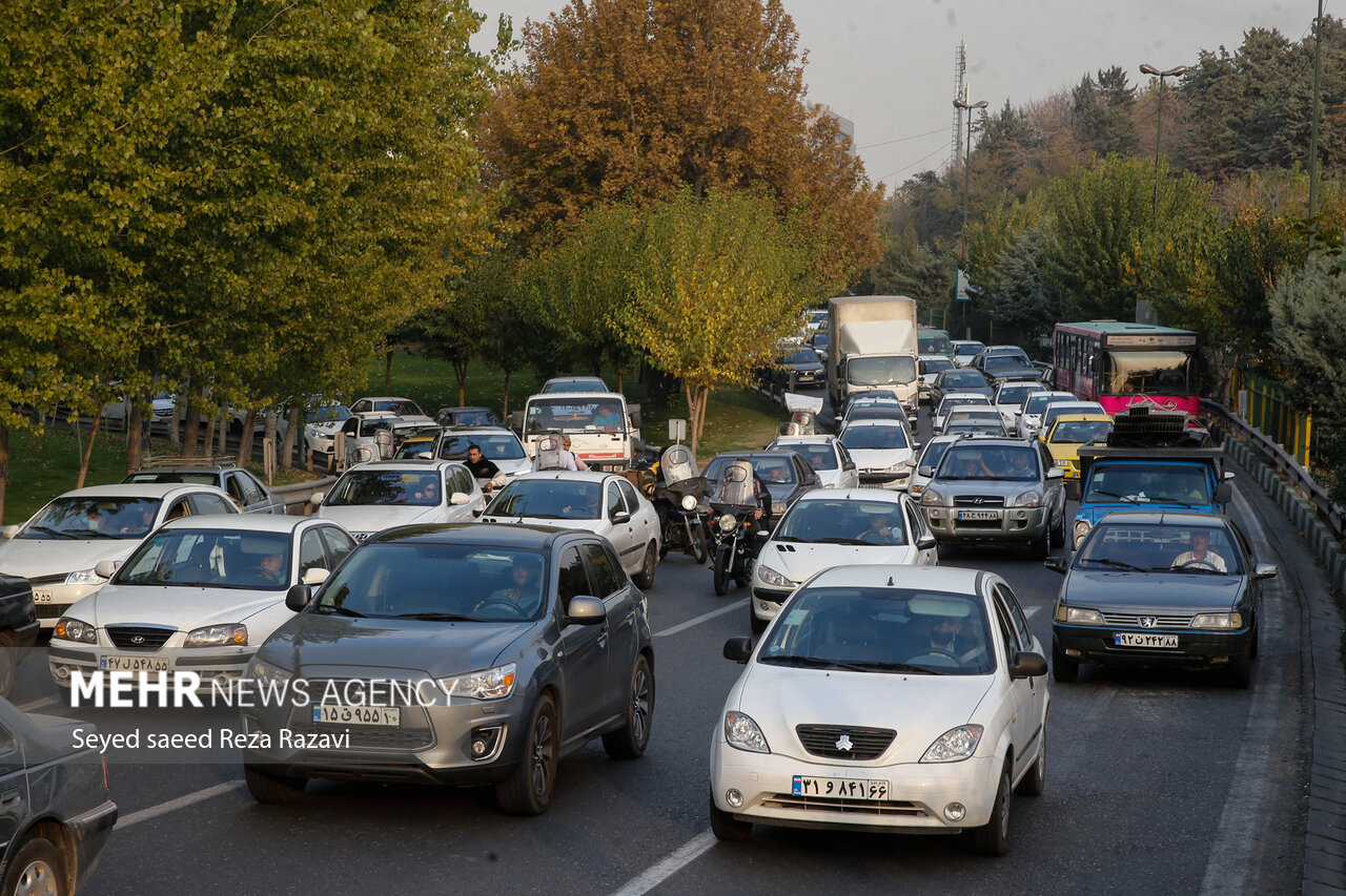 ترافیک سنگین آزادراه تهران – کرج و جاده چالوس