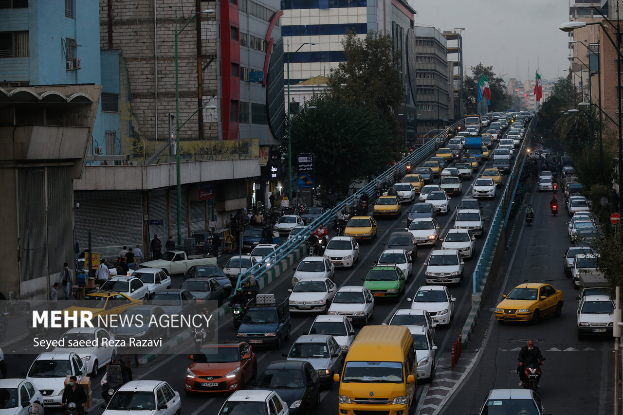 جدیدترین وضعیت ترافیکی معابر بزرگراهی و اصلی تهران