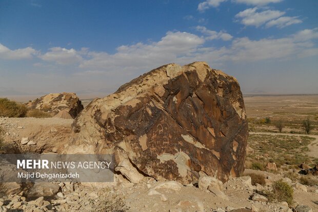 سنگ نگاره های باستانی کوه ارنان یزد در آستانه نابودی