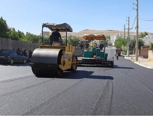 استانداردسازی آسفالت جاده‌های اصفهان ضروری است