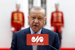 رفتار عجیب اردوغان / آیا وی از بیماری خاصی رنج میبرد ؟