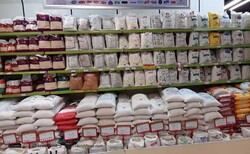 بیش از ۱۳۵۰ تن برنج وارداتی در بازار آذربایجان غربی توزیع شد
