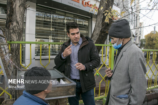 قهرمان المپیک پای بساط سیگارفروشی!
