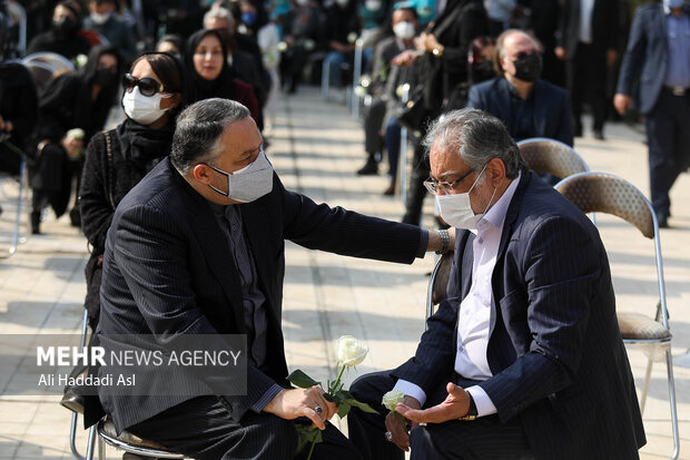 Funeral ceremony of prominent Iranian painter ‘Darroudi’
