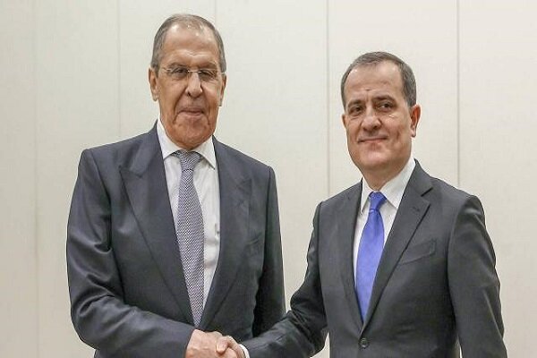Lavrov ve Bayramov Türkiye'nin de olduğu 3+3 müzakere formatını görüştü