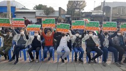 سردادن شعار «مرگ بر آمریکا» توسط دانش آموزان کرمانشاهی