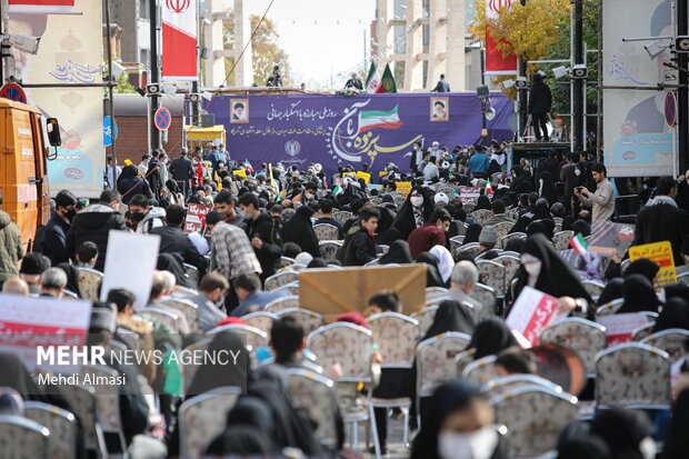 Zanjan hosts ceremony of Fight against Global Arrogance Day