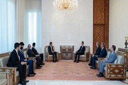 BAE'li Bakan Şam'da Suriye lideri ile görüştü