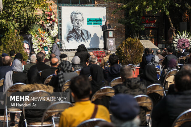 Funeral of prominent Iranian cartoonist Kambiz Derambakhsh 