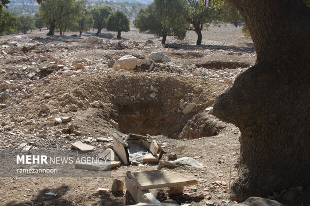 قبرستان منجل ایلام