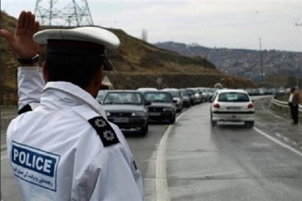 رانندگان در هنگام تردد در جاده‌های لغزنده کرمانشاه احتیاط کنند