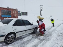 خدمت‌رسانی ۷ هزار نیروی هلال احمر به صورت شبانه روزی در جاده‌ها