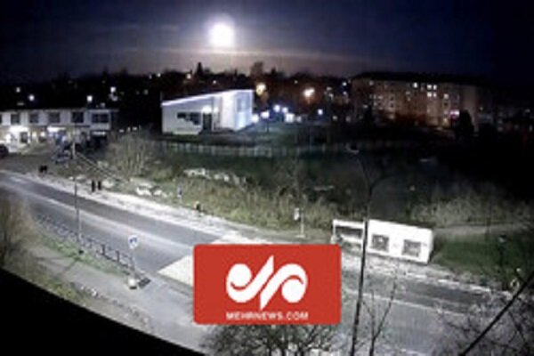 VIDEO: A meteorite illuminated sky of Russia St. Petersburg 