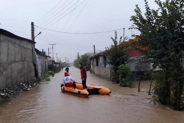 خدمات رسانی امدادگران به ۲۰۸ نفر در بارش های اخیر گیلان