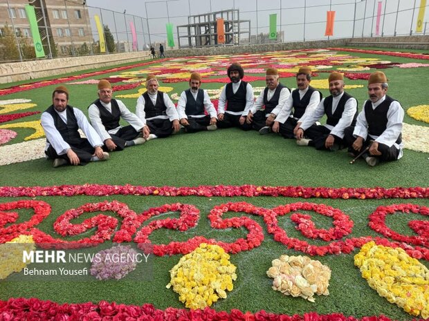 Largest flower carpet of West Asia in central Iran