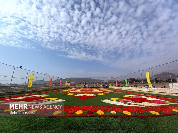 Largest flower carpet of West Asia in central Iran