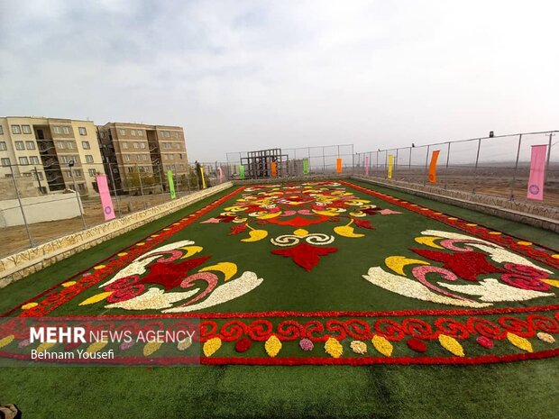 Largest flower carpet of West Asia in central Iran