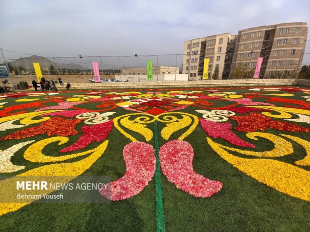 Largest flower carpet of West Asia in central Iran
