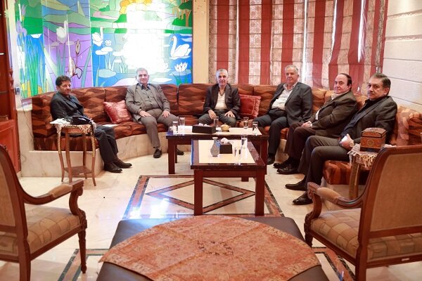 دیدار هیئتی از انجمن «الشرق» لبنان با خامه یار