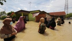 ۱ کشته و ۷ مفقودی بر اثر سیل ناگهانی در اندونزی