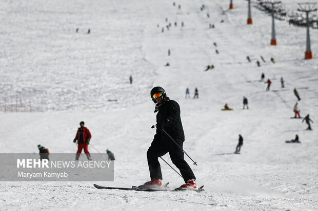 Re-opening of Tehran skiing resort
