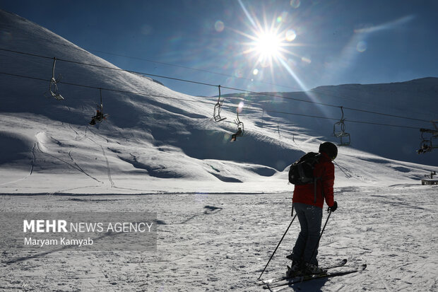 Re-opening of Tehran skiing resort
