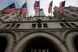 Trump, Washington'daki otelini 375 milyon dolara satıyor