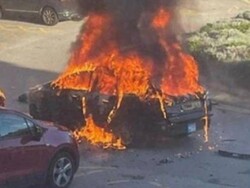 برطانیہ میں اسپتال کے باہر کار بم دھماکے میں ایک شخص ہلاک اور ایک زخمی